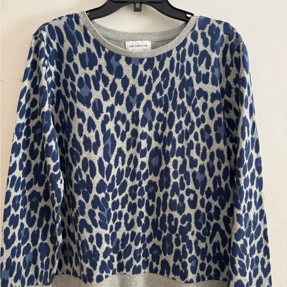 Liz Claiborne Blue and Gray Patterned Sweater